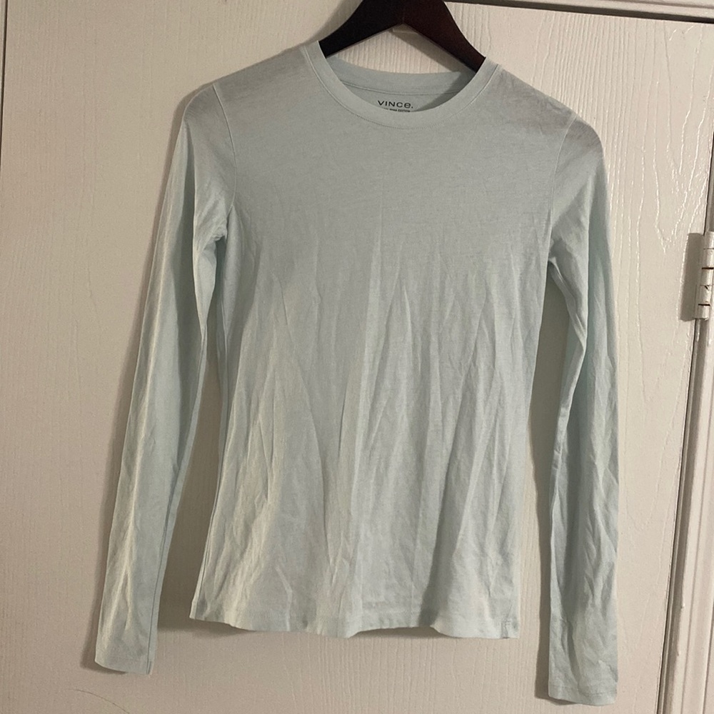 Vince 100% pima cotton long sleeve crew neckline